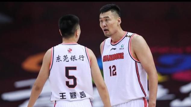 马岚是个麻将迷，一天到晚只要没事，就泡在麻将馆打麻将。